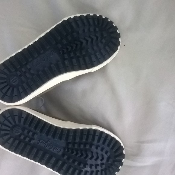 Cat & Jack Olive green toddler boys slip on shoes - Picture 2 of 6